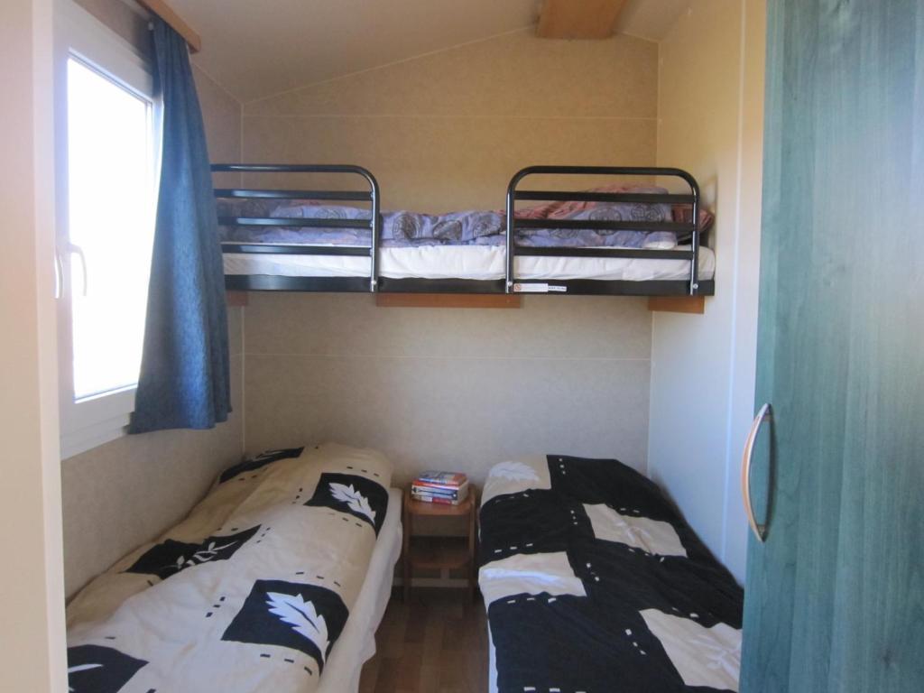 Laekjarkot Rooms And Cottages With Kitchen Borgarnes Room photo